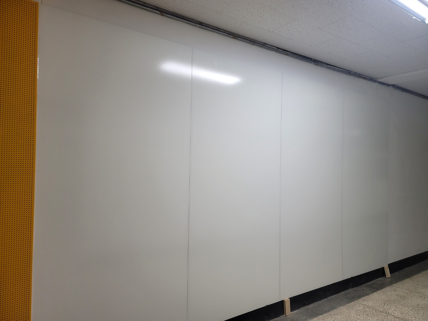 CL-72 저반사자석식 유리보드