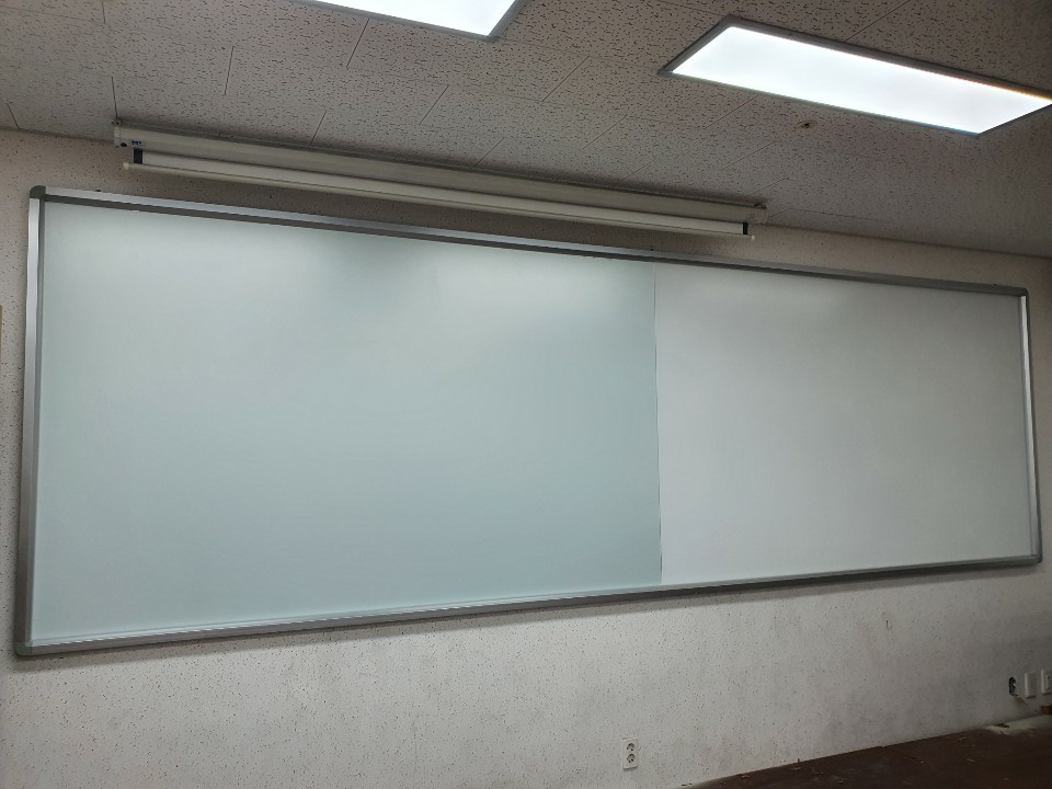 SC-22 목포대학교 멀티미디어실스크린유리보드