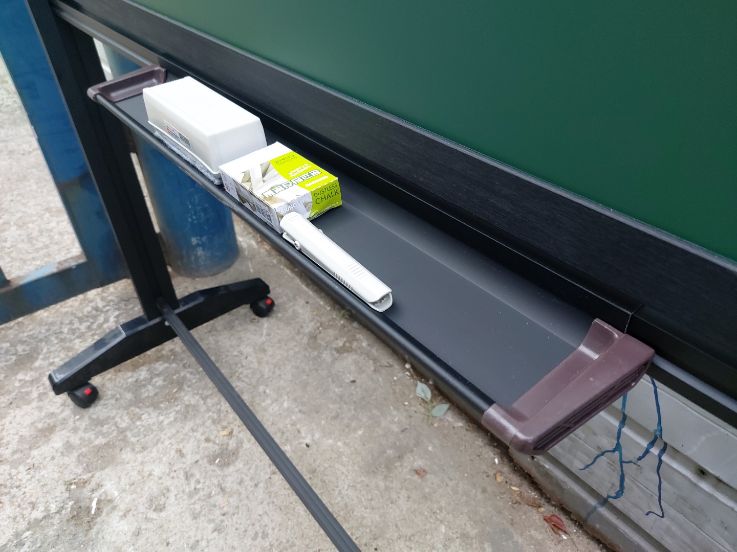 BB-2 이동식 테두리 몰딩(검정액자나무) 청스틸칠판