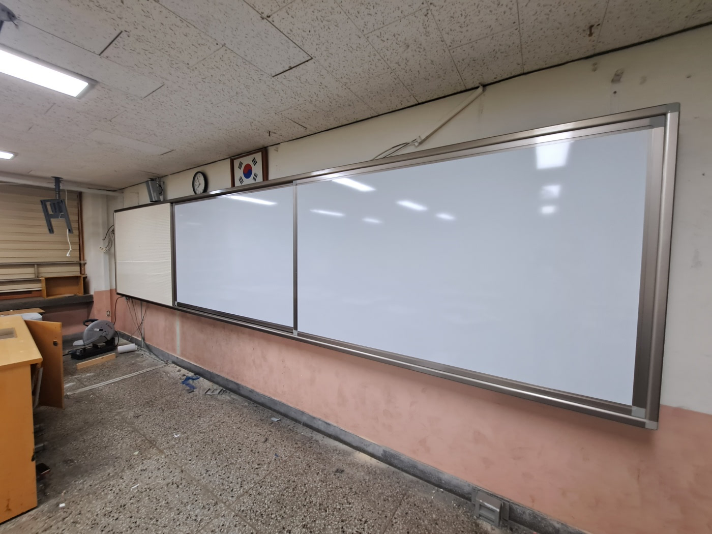 WB-40 전자칠판삽입형 화이트보드 적용