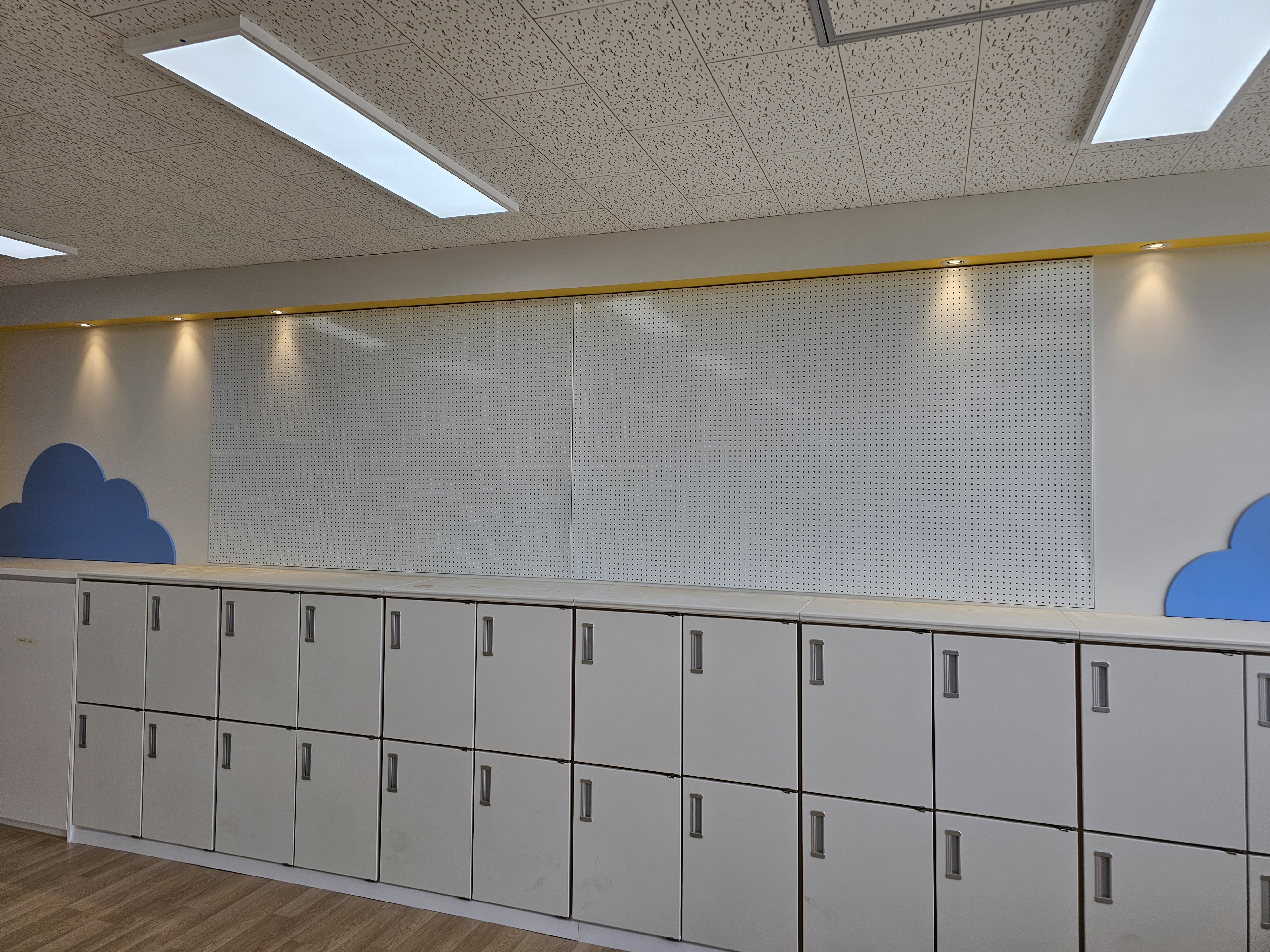 GB-243 타공게시판 색상:백색