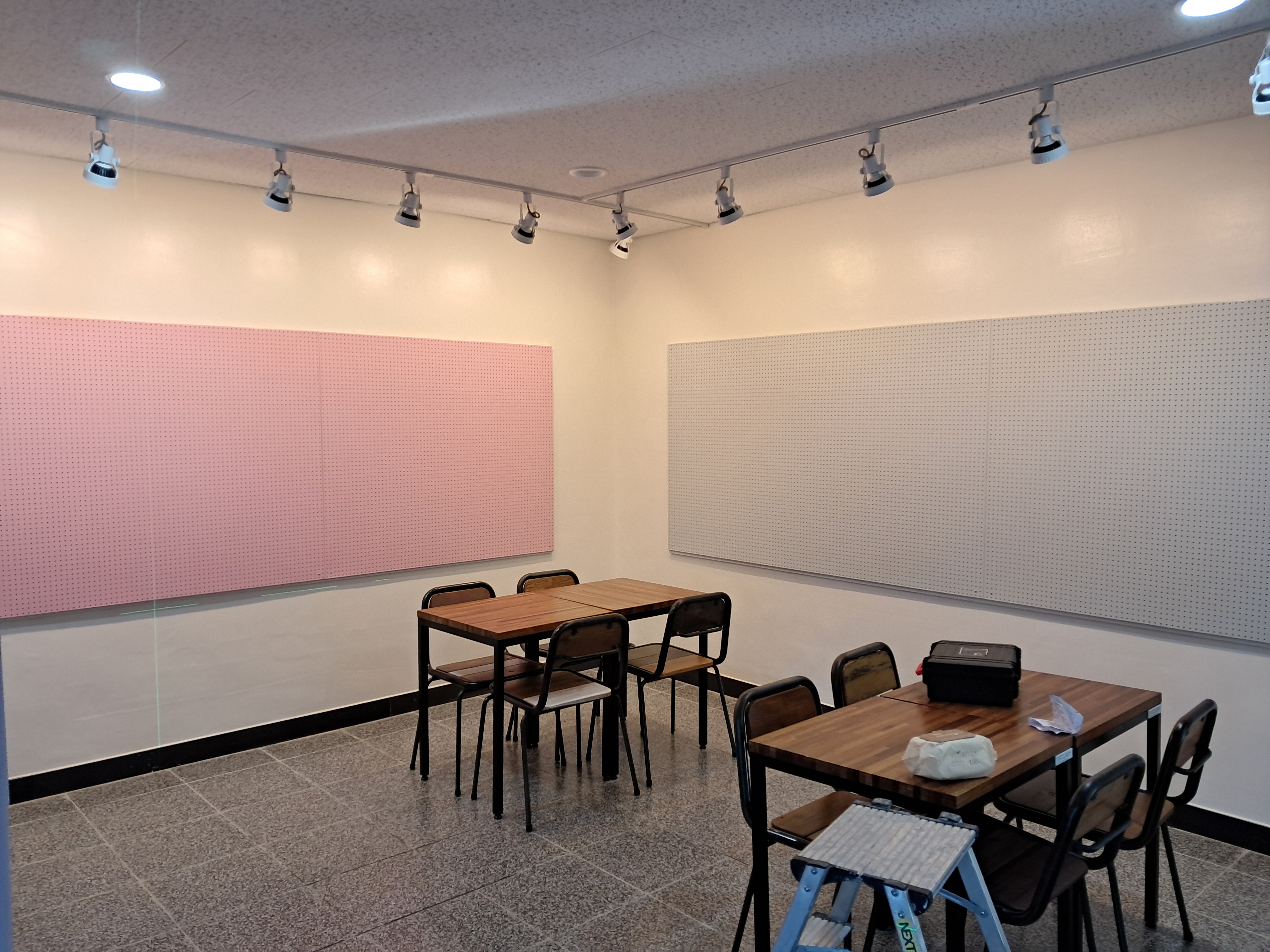 GB-266 타공게시판 색상: 흰색, 연그레이, 핑크색